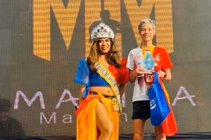 Ông Nguyễn Văn Kết giành giải Nhất thi Marathon tại Philipines.