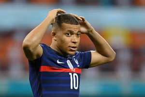 Paris Saint-Germain muốn bán Mbappe với giá 100 triệu bảng.
