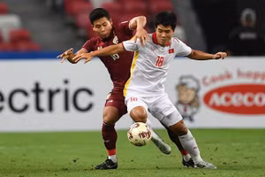 Tuyển Việt Nam trở thành cựu vương của AFF Cup sau khi không thể vượt qua Thái Lan ở vòng bán kết.