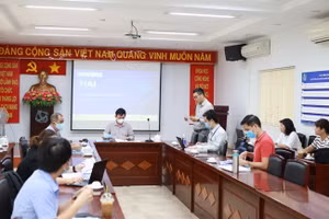 Hội đồng giám khảo họp công bố dự án lọt vào vòng bán kết cuộc thi HAI 2020 (Ảnh: BTC)