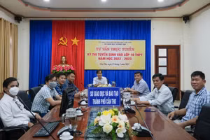Quang cảnh buổi tư vấn trực tuyến kỳ thi tuyển sinh vào 10 tại điểm cầu Sở GD&ĐT TP Cần Thơ