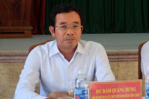 Ông Đàm Quang Hưng khi còn làm Phó Bí thư Quận ủy, Chủ tịch UBND quận Liên Chiểu. Ảnh: Hoàng Vinh 