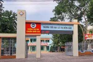 Trường Tiểu học Lê Thị Hồng Gấm nơi xảy ra vụ việc.