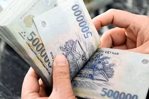 Quy định về tiền lương, thưởng của người lao động sẽ có nhiều thay đổi từ năm 2021. Ảnh minh họa.