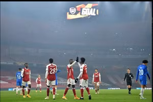 Arsenal có cuộc lội ngược dòng ấn tượng. 