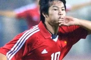 Văn Quyết ghi bàn giúp tuyển Việt Nam đánh bại Hàn Quốc 1-0.