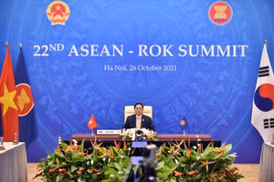 Thủ tướng Chính phủ Phạm Minh Chính tham dự Hội nghị Cấp cao trực tuyến ASEAN-Hàn Quốc lần thứ 22. Ảnh: VGP/Nhật Bắc.
