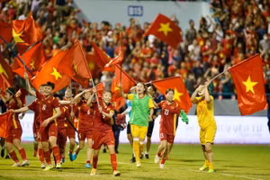 Đội tuyển nữ Việt Nam đã giành chiến thắng trước đối thủ Thái Lan, mang về cho Đoàn thể thao Việt Nam tấm Huy chương Vàng quý giá tại SEA Games 31 - Ảnh: VGP/Tuấn Trần.