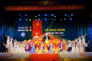 Khai giảng năm học mới 2023-2024 tại Trường ĐH Y - Dược, ĐH Huế. (Ảnh: Nguyễn Quốc).