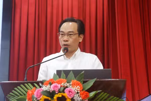 PGS.TS. Hoàng Minh Sơn - Thứ trưởng Bộ Giáo dục và Đào tạo phát biểu tại Hội thảo khoa học quốc gia “Phát triển và nâng cao chất lượng giáo dục đại học trong bối cảnh mới” (Ảnh: Đại Dương).
