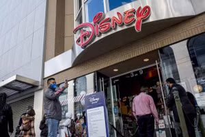  Cửa hàng Disney.