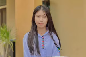 Vi Thị Quỳnh Như là người dân tộc Thái, học sinh lớp 12C1, Trường THPT tỉnh Nghệ An. Ảnh NTCC.