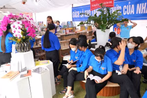 Đông đảo học sinh, sinh viên, thanh niên tham gia “Ngày Sách và Văn hóa đọc Việt Nam năm 2023”