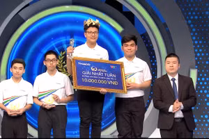 Gia Huy giành vòng nguyệt quế Olympia với số điểm kỉ lục.