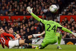 Man United thua thảm hại, thành cựu vương tại Old Trafford