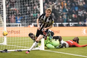 Man Utd thi đấu thảm họa tại Ngoại hạng Anh 