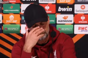 Liverpool ‘thua oan’ đội bóng yếu của Pháp?
