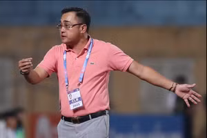 HLV Bình Định phàn nàn sau trận thua Hà Nội FC