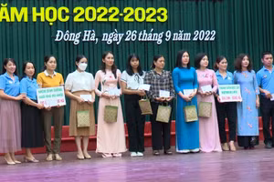 Công đoàn ngành Giáo dục Quảng Trị động viên nhà giáo mắc bệnh hiểm nghèo.