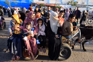 Hình ảnh hàng nghìn người Palestine trở về Gaza