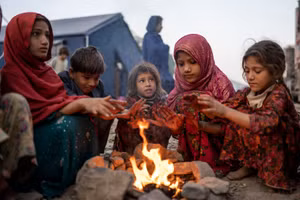 Chùm ảnh người Afghanistan cơ cực khi trốn khỏi Pakistan