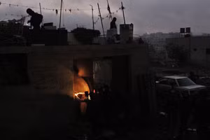 Tình trạng mất điện ở Gaza. (Ảnh: AP).