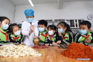 Trung Quốc đưa y học cổ truyền vào trường học cả nước