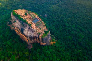 Toàn cảnh 'kỳ quan thứ 8' Sigiriya. Ảnh: Aleksandar Todorovic, Adobe Stock