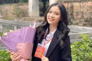 Lê Ngọc Trinh - thủ khoa đến từ Trường Đại học Kinh tế Quốc dân.