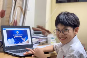 Học sinh bị ảnh hưởng bởi Covid được hỗ trợ học tập tại địa phương.