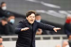 Ryan Mason trở thành HLV trẻ nhất trong lịch sử Premier League.