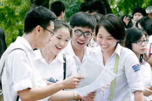 Tuyển sinh theo hình thức ưu tiên chứng chỉ ngoại ngữ quốc tế là điều kiện khá khó khăn với thí sinh nông thôn và vùng khó. Ảnh minh họa: Bắc Việt