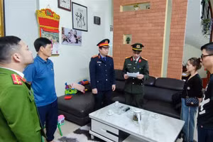 Cơ quan An ninh điều tra, Công an tỉnh Hà Nam tiến hành khám xét chỗ ở và nơi làm việc của bị can. 