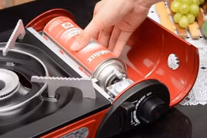 Nổ bếp gas mini, bé gái 2 tuổi phỏng nặng