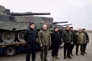 Ukraine chính thức tiếp nhận loạt xe tăng Leopard 2 đầu tiên