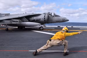 AV-8B Harrier II 'đồ cổ' lập chiến công khó tin tại Biển Đỏ
