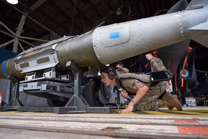 Đạn GLSDB cực mạnh đã được gửi tới cho HIMARS