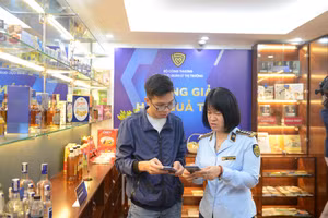 Mở cửa nhà trưng bày nhận diện hàng thật, hàng giả