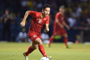 Hùng Dũng thi đấu mờ nhạt ở trận hòa U23 Philippines.