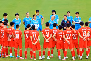 Tuyển Việt Nam sẽ so tài với tuyển Trung Quốc vào ngày mồng Một Tết tới đây.