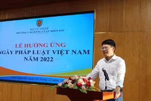 Thứ trưởng Bộ Tư pháp Nguyễn Thanh Tịnh phát biểu tại Lễ hưởng ứng Ngày Pháp luật Việt Nam 2022.