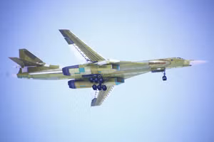 Nga thử máy bay ném bom Tu-160M mang tên lửa chiến lược.
