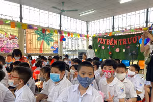 Đại biểu Quốc hội: Để học sinh trở lại trường, việc đầu tiên là tiêm chủng cho các em