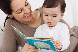 Đọc sách là cách giáo dục con thông minh (hình minh họa)