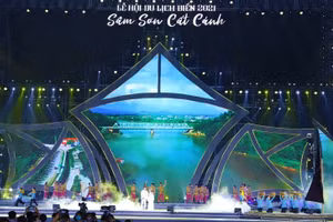 Chương trình nghệ thuật đặc sắc chào mừng Lễ hội du lịch biển Sầm Sơn, năm 2021.