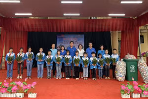 ‘Đổi rác tái chế lấy cây xanh’ – nâng cao ý thức bảo vệ môi trường.