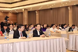 Ông Đỗ Quang Hiển - Chủ tịch UBCL Tập đoàn T&T Group, Chủ tịch HĐQT Ngân hàng SHB tại Đại hội Đại biểu toàn quốc khóa IV của Hiệp hội Doanh nghiệp nhỏ và vừa Việt Nam.