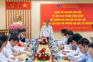 Bộ trưởng Nguyễn Kim Sơn thăm, làm việc với Trường ĐH Tây Nguyên