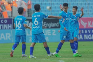 Xác định đội bóng đầu tiên thăng hạng V.League 