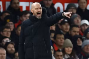 Man Utd chia điểm với Tottenham, HLV Ten Hag tức giận 